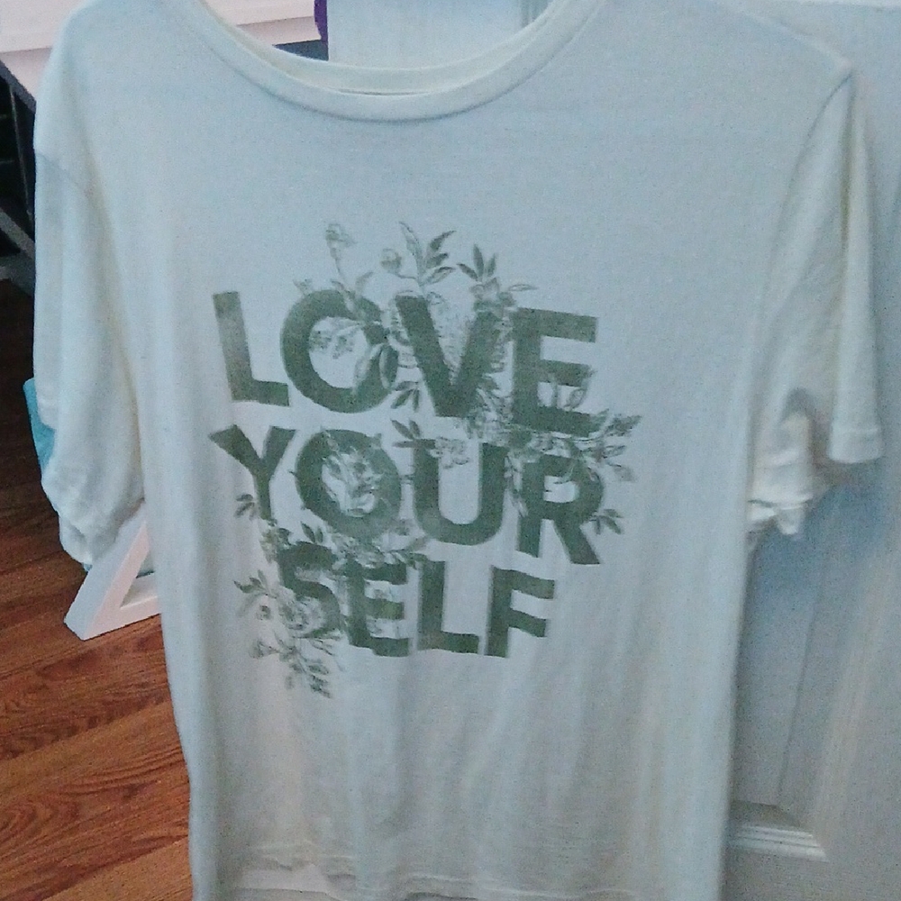 Lucky Brand White and Green Graphic T-Shirt